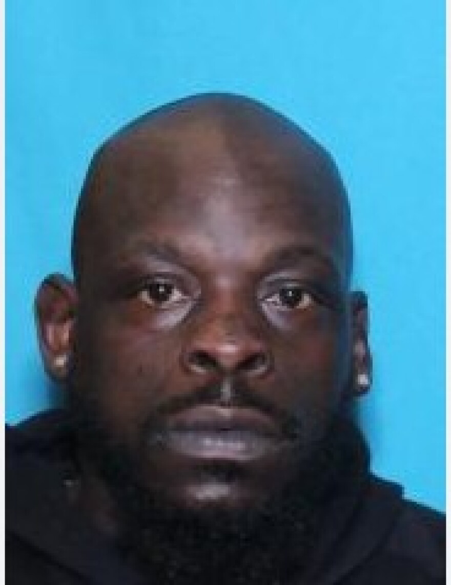 Deputies in Martin County are looking for a man who escaped from the courthouse.