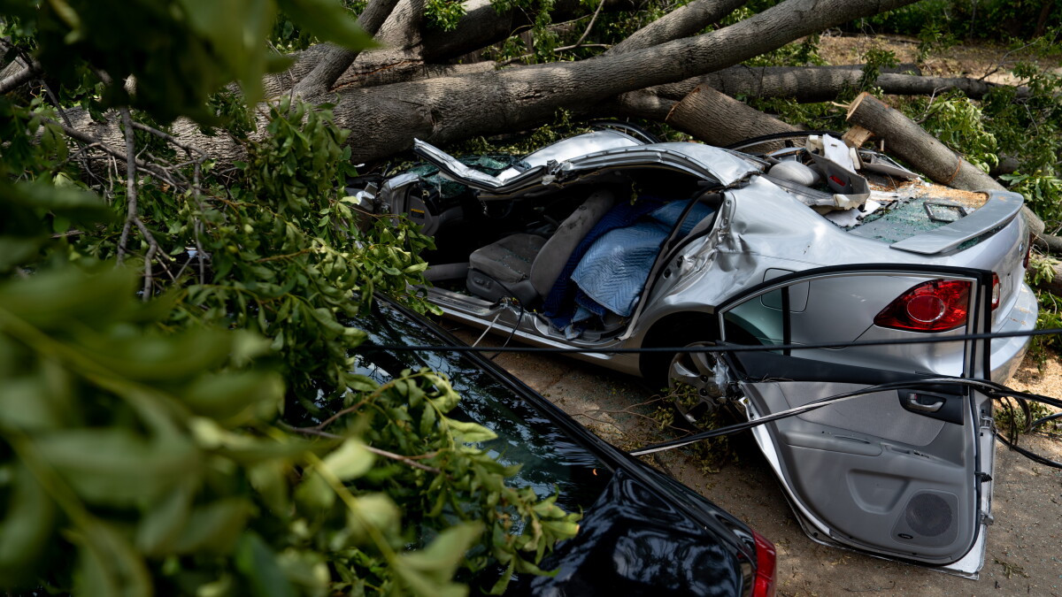 Weekend storm deaths again put spotlight on St. Louis' 911 system - Vimarsana News
