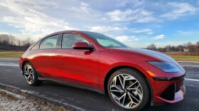 2023 Hyundai Ioniq 6 Limited Long-Range right front