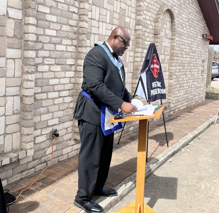Worshipful Master of San Antonio Lodge No. 1 Shevin Ravenel address the gathering on 2/25/26