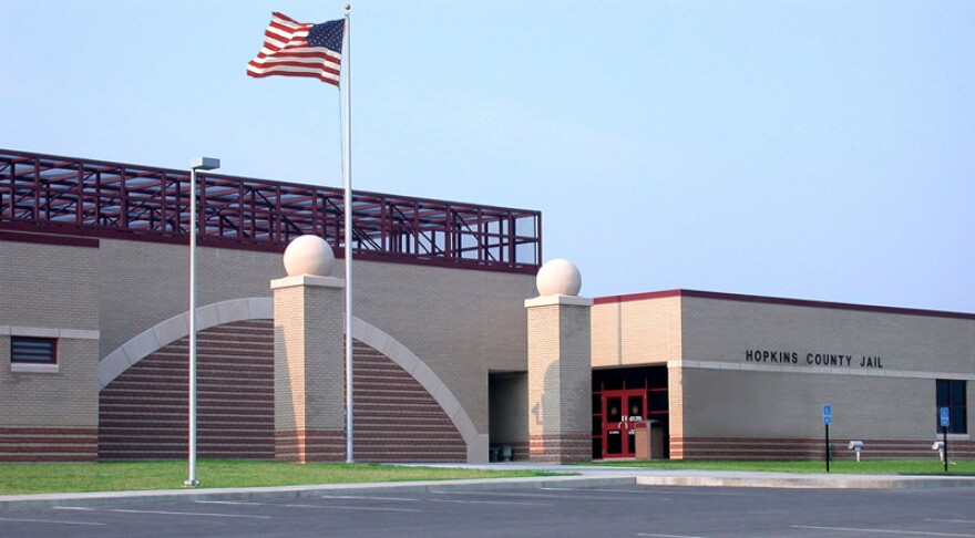 Hopkins County Jail joins list of Ky. detention facilities that can hold ICE detainees indefinitely | WKMS