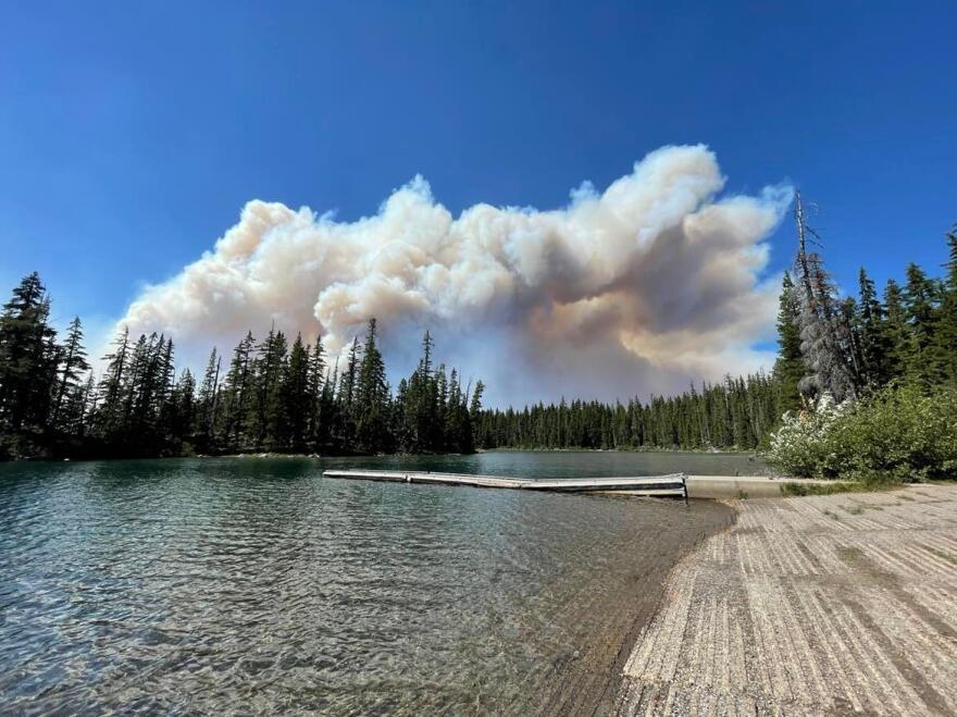 A view of the Cedar Creek Fire from Waldo Lake on Sept. 2, 2022.