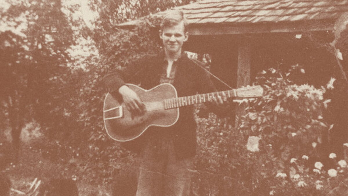 Conversation: Matthew Stevens On A Unique Doc Watson Tribute - Vimarsana News