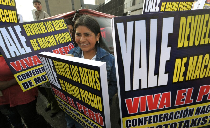 In November, Peruvians held a demonstration in Lima demanding Yale return the artifacts taken from Machu Picchu nearly a century earlier.