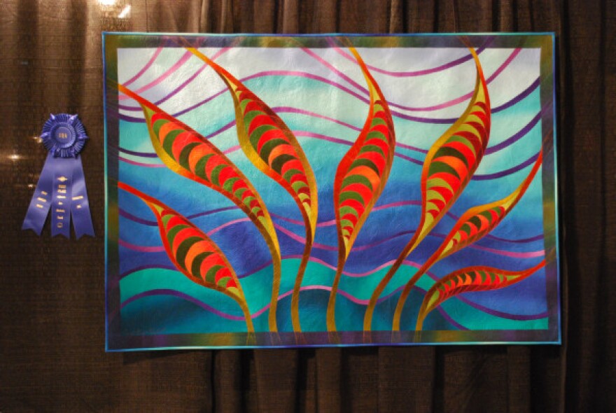 Feathers in the Wind quilt by Caryl Bryer Fallert 