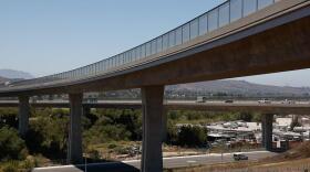 A project to install safety barriers on both sides of the Arroyo Simi Overhead Bridge on Highway 118 in Moorpark is now complete.