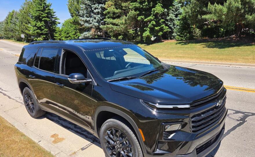 2026 Chevrolet Traverse LT AWD overall