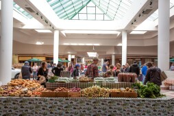 winter-market-wilton-mall.jpg