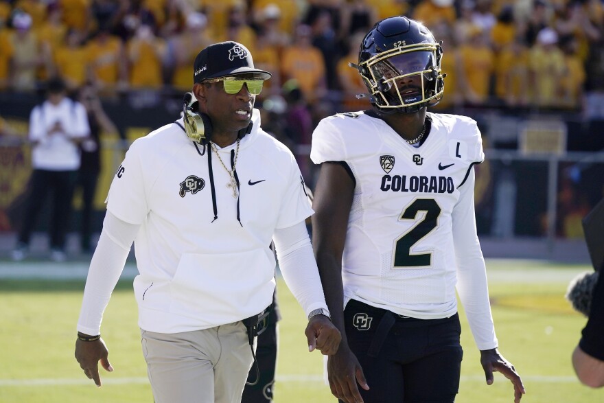 Fracture in back healed, Colorado quarterback Shedeur Sanders takes the field for spring practice | KUNC