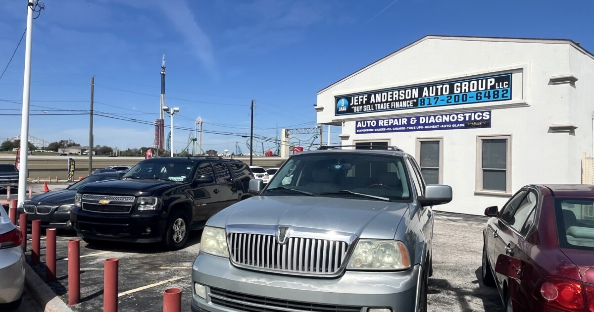 Arlington council spares used car dealers east of State Highway 360 in