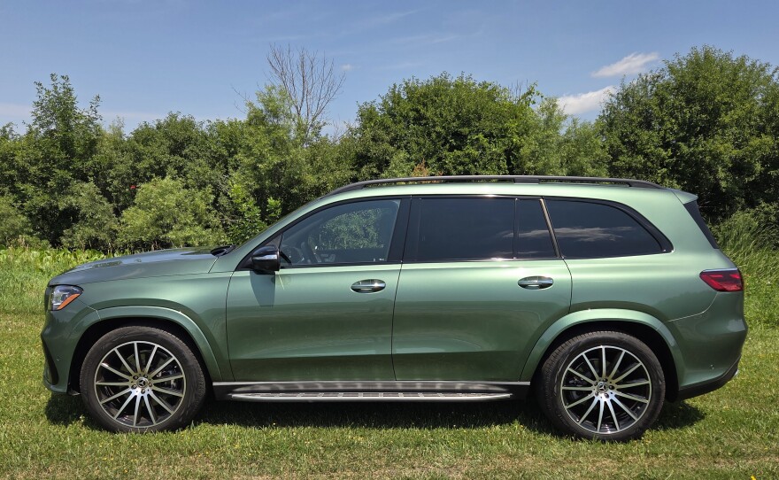 2025 Mercedes Benz GLS 580 4Matic profile
