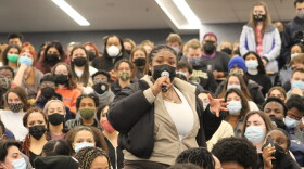 Student Fatoumata Balde discusses reforms she'd like to see for Purdue Police at Thursday's meeting (WBAA News/Ben Thorp)
