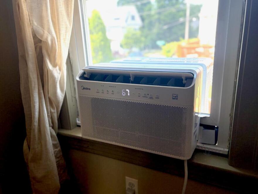 When temperature soar, people crank their ACs. (Lisa Creamer/WBUR)