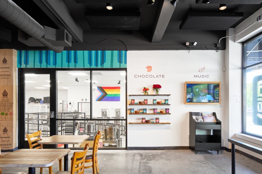 Cocoa Legato took over an old meal-prep kitchen off Greenwood Ave North that sat vacant for over a decade. A wall with windows separates the café and chocolate factory spaces.