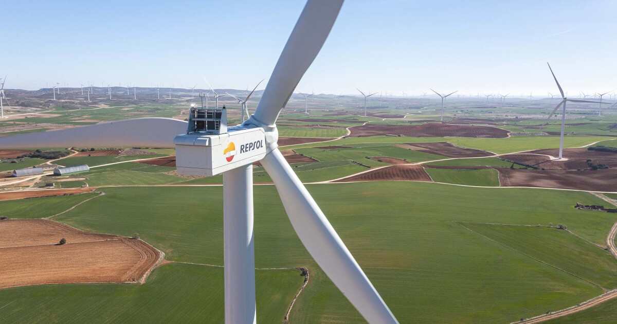 Global firm applies to develop wind farm in Peoria County