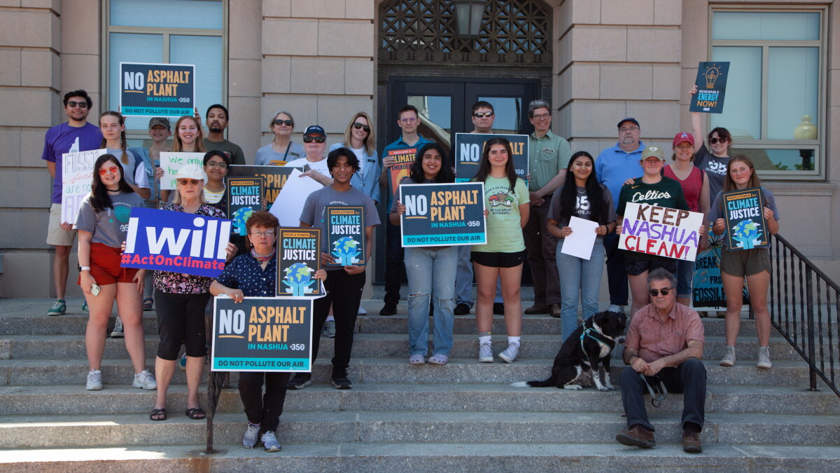 Nashua high school students rally against construction of a new asphalt plant - Vimarsana News