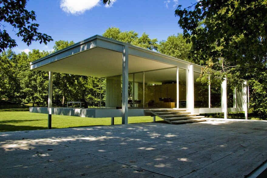 The glass house commissioned by Dr. Edith Farnsworth and built by Mies van der Rohe.
