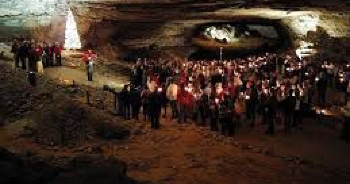 'Cave Sing' on Dec. 2 Continues Mammoth Cave Annual Tradition