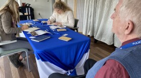 Dr. Rob Slocum, Narrative Medicine program coordinator at UK HealthCare leads a workshop.