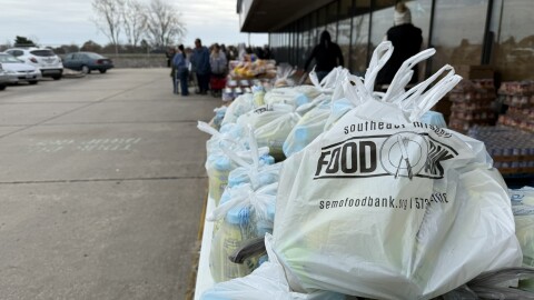 Southeast Missouri Food Bank distribution