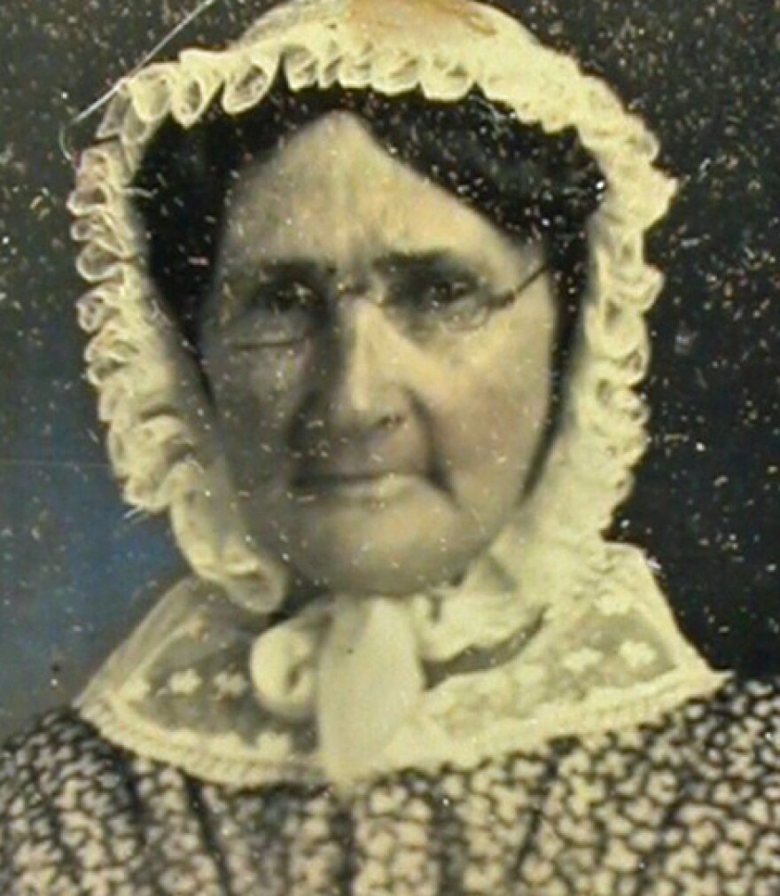 Photo of a pioneer woman in the 1840s by Ezekiel Hawkins.