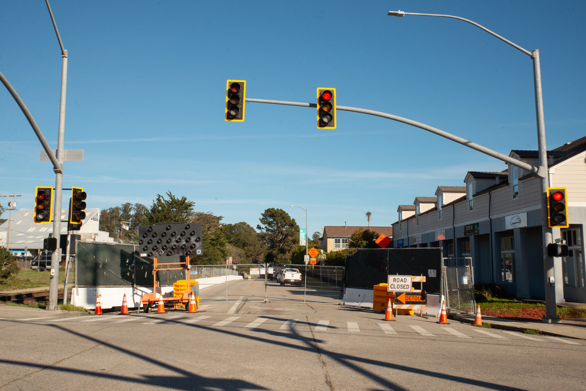 County okays temporary Murray St Bridge path, local gym offers support during government shutdown