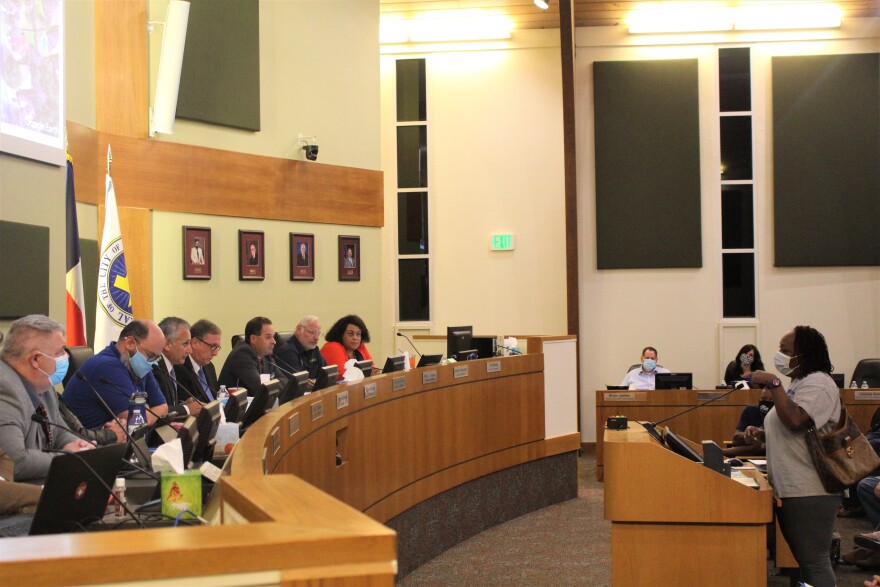 Dina Rayford addresses the Schertz city council in early November.