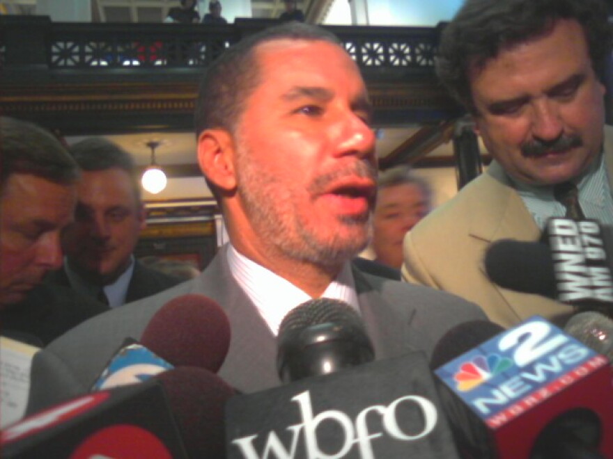 Governor Paterson talks to Buffalo reporters