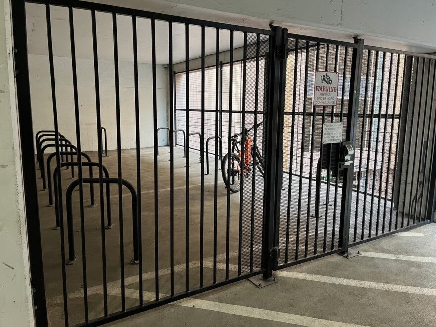 How to Lock Bike in Public California: Ultimate Security Tips