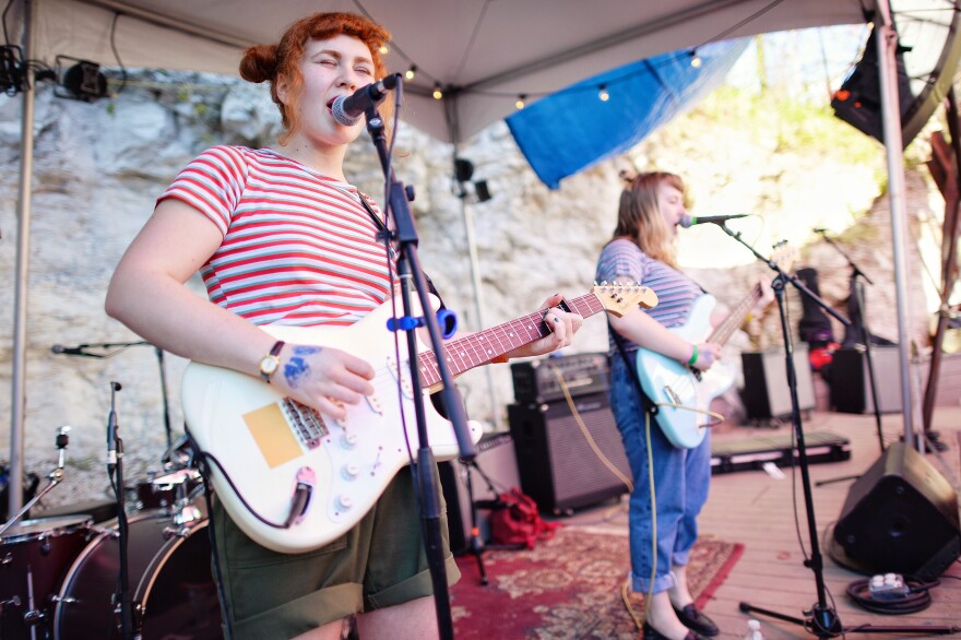 L.A.'s Girlpool performs at Cheer Up Charlie's.