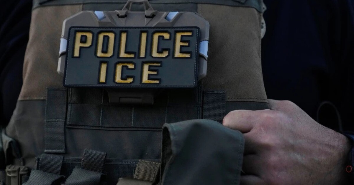 Mexican father detained outside Flagstaff home; wife and children self-deport