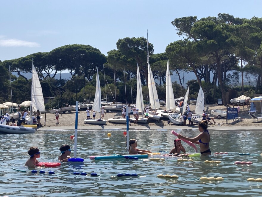 Swimming and sailing classes are just a few of the sports on offer to families who vacation in Punta Ala. Families return year after year to give their children a break in nature and let them reunite with friends they only see in the summer.