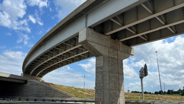 The northbound U.S. Route 65 to westbound I-44 flyover ramp in Springfield.
