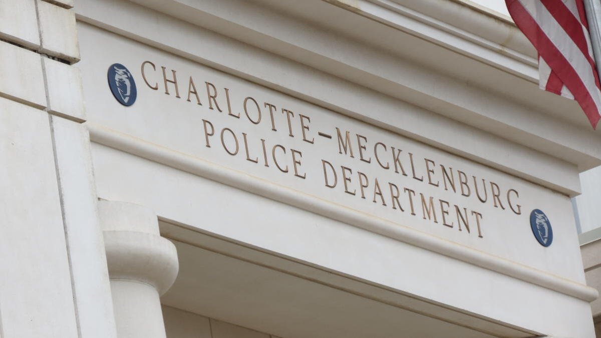 Charlotte-Mecklenburg police charge man in shooting of officer