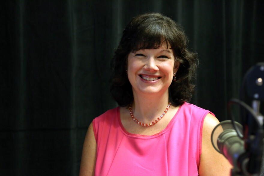 nicole_molinaro_karaczun_womens_center_shelter.jpg