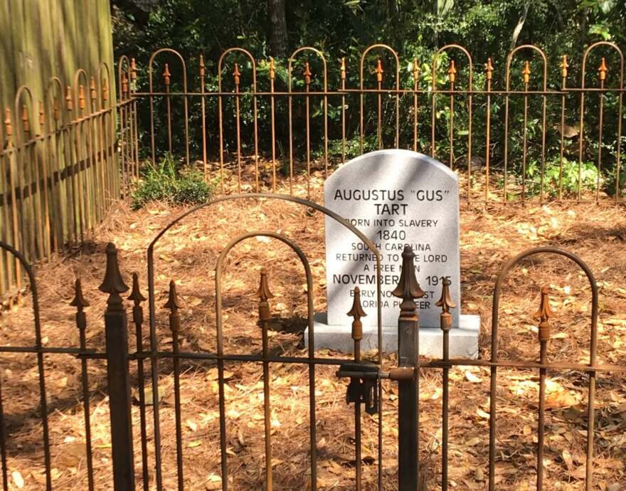 Gus Tart's gravestone behind Shalimar Library