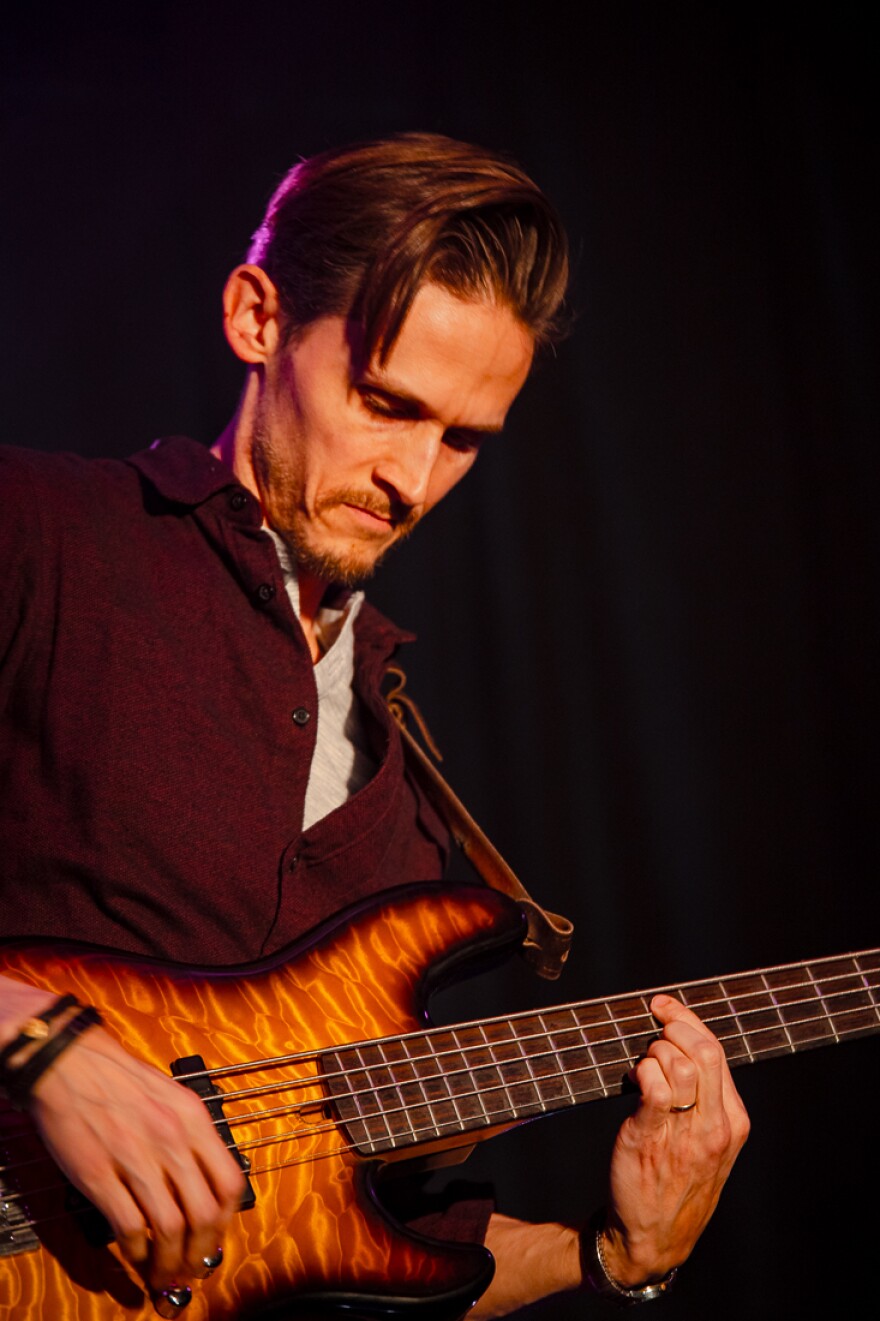 Jack Lion performing live
