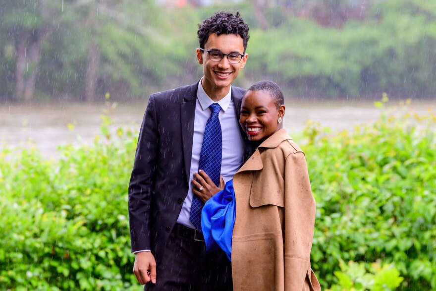 MopeninuJesu Oluyinka and Robert Blakes