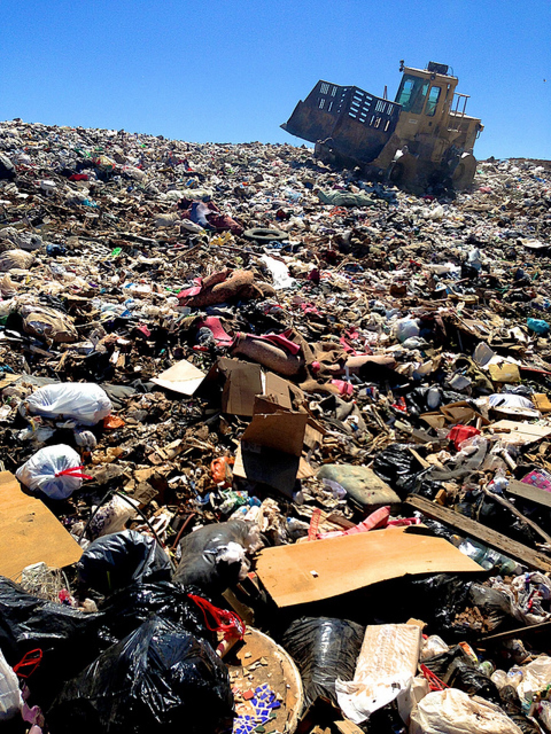 Snyder calls for increased cost to dump waste in Michigan landfills