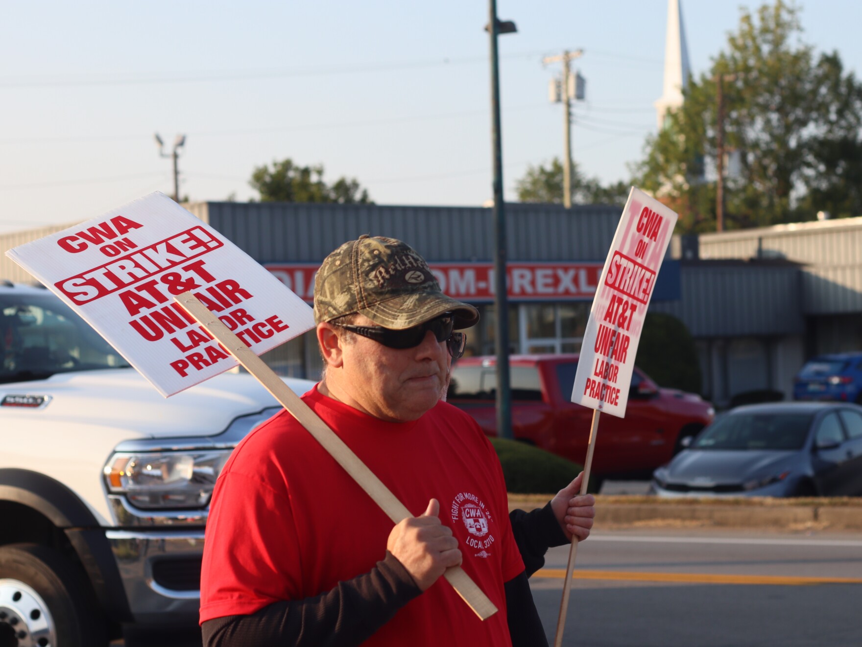 Hundreds of Kentucky AT&T union workers are nearing one month on strike