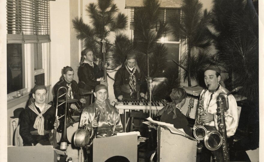 Al Alga Band at the San Carlos Hotel, 1947. Frank Horne pictured far back on bass.