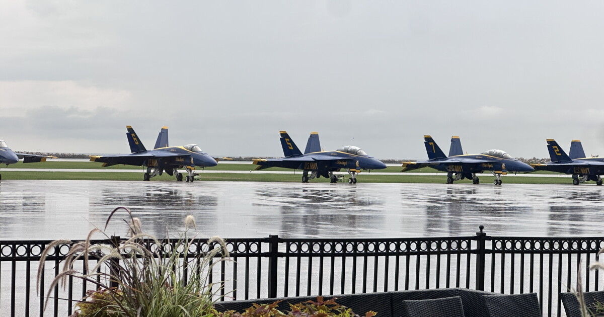 Cleveland Air Show hits the skies as Burke airport closure debate continues
