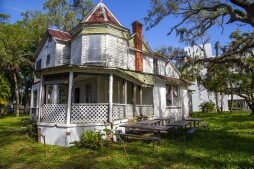 9906 South east side.jpg
