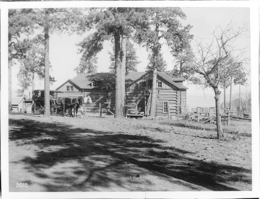 A 1930 postcard of the Grandview Hotel