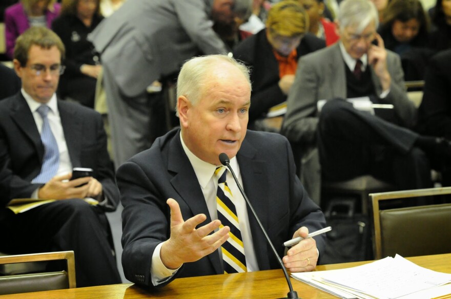 State Rep. Dan Brady speaking at legislative hearing