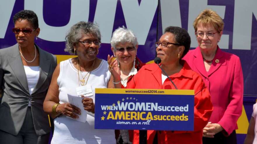 Rep. Marcia Fudge during a 2014 rally in Cleveland. [Nick Castele / ideastream]