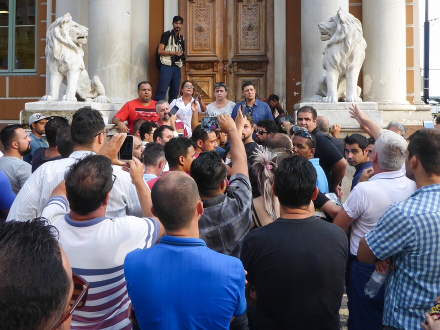 Uber drivers in Porto Alegre take to the streets to protest the murder of a colleague and to demand better safety on the streets.