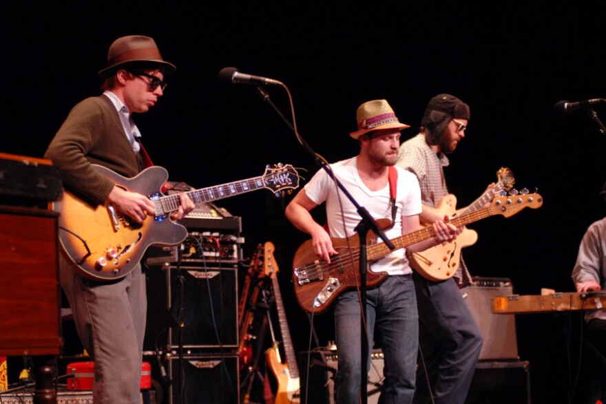 Dr-Dog1.jpg