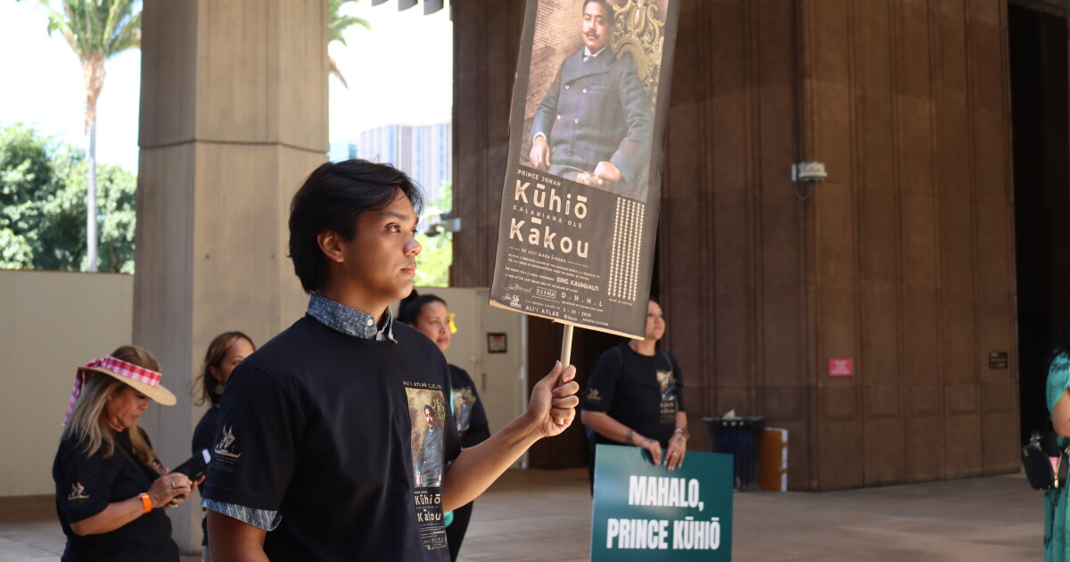 Dozens rally for more DHHL funding ahead of Prince Kūhiō Day | Hawai'i ...