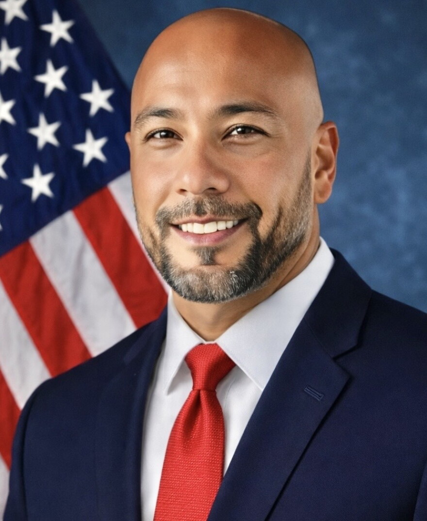 Tony Sabio (R)